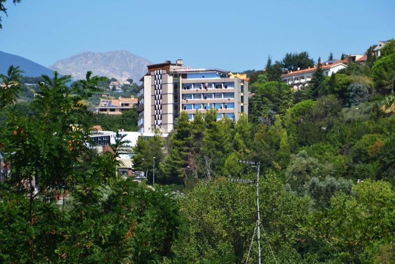 Hotel Michelangelo Teramo Eksteriør billede